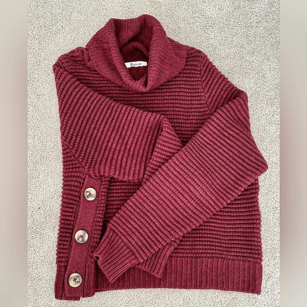 Maroon Madewell sweater. Size small.
